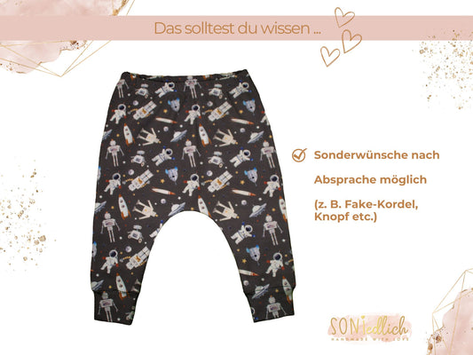 Slim Harem Pants "Weltall" für Babys und Kinder, Sonderwünsche sind nach Absprache möglich.
